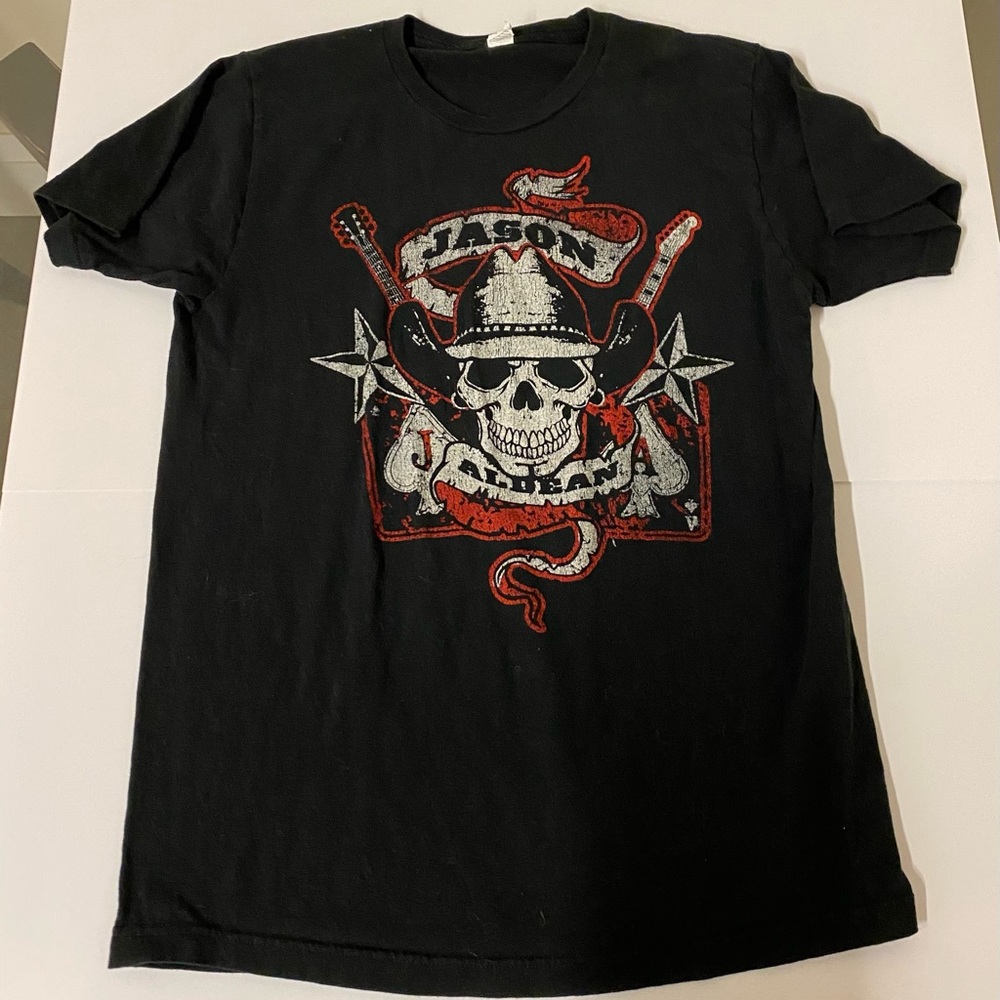 Jason Aldean Tshirt. Measurements in photos.